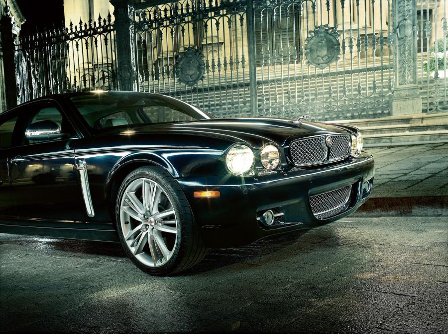  Jaguar XJ Portfolio 2009 года  (фото 11 из 29)